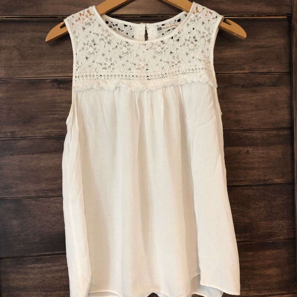 Chelsea and Violet Top Sz S